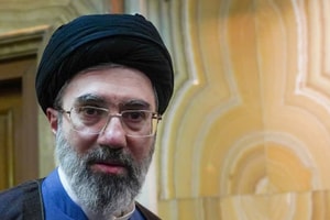 Lãnh tụ Tối cao Iran gặp chỉ huy quân đội, đưa ra chỉ đạo mới