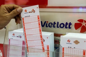 Một nhân viên ngân hàng vừa lập kỷ lục khi trúng giải độc đắc của Vietlott