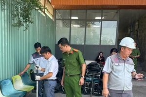 Kiểm tra đột xuất một bệnh viện, phát hiện nước xả thải bốc mùi, chưa qua xử lý