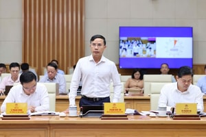 Thống đốc NHNN Phạm Đức Ấn báo cáo Thủ tướng Lê Minh Hưng về ‘mỏ vàng’ mới của toàn ngành
