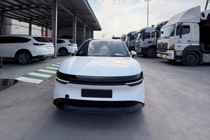 SUV điện Trung Quốc 637 mã lực lộ diện tại trung tâm đăng kiểm Việt: Đối thủ mới của Tesla Model Y, được khen tiệm cận xe sang châu Âu