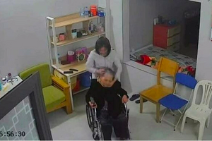 Nữ giúp việc hành hạ cụ bà 82 tuổi bị tai biến lĩnh 24 tháng tù