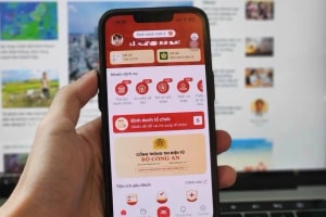 Người dân hưởng lợi lớn: Từ ngày mai, học bạ và bằng cấp sẽ được tích hợp trên ứng dụng này