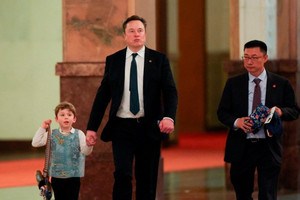 Con trai tỷ phú Elon Musk gây chú ý ở Bắc Kinh