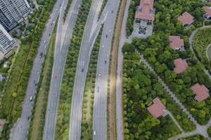 Đại lộ 'xanh' trị giá 7.000 tỷ nắm giữ 2 kỷ lục Việt Nam: Quy mô 16 làn xe, đẹp tựa châu Âu giữa lòng 'trung tâm đầu não' của cả nước