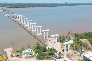 Cầu vượt sông 8.000 tỷ xoá bỏ toàn bộ các bến phà lâu đời, rút ngắn khoảng 80km từ miền Tây đến TP. HCM: Đã hoàn thành 70%, 2 năm nữa thông xe
