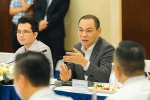 Gặp trực tiếp tỷ phú Phạm Nhật Vượng, hãng taxi ký hợp đồng vận hành 2.200 xe VinFast làm ăn ra sao sau 1 năm chuyển đổi?