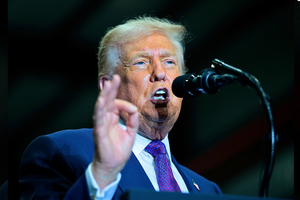 Mỹ - Iran bên bờ leo thang mới: Ông Trump dọa 'giáng đòn mạnh', thị trường phản ứng khác thường?