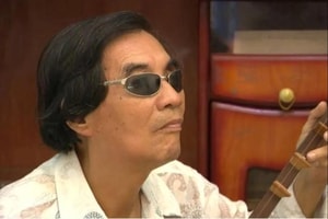 NSND là 'đại danh cầm' khiếm thị huyền thoại, từng trúng số trị giá 8 cây vàng, nuôi 4 người con thành tài
