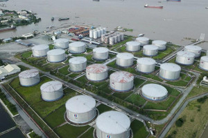 Xăng E10: Việt Nam có thể chi tỷ USD nhập ethanol mỗi năm