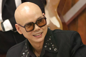 Phan Đinh Tùng thông báo nóng