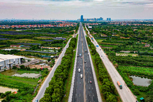 Việt Nam lần đầu tiên xây dựng tuyến cao tốc theo tiêu chuẩn quốc tế, đẹp như châu Âu, vốn đầu tư gần 50.000 tỷ