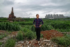 Không hài lòng với tiền đền bù, người đàn ông cố chấp xây nhà thành 'lâu đài' 10 tầng: Chính quyền địa phương cho phá dỡ toàn bộ chỉ trong vài giờ