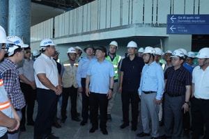 Phó Thủ tướng trực tiếp thị sát sân bay Long Thành, Vinaconex báo cáo tiến độ loạt gói thầu trọng điểm