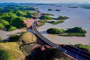 Việt Nam lần đầu tiên hình thành trục cao tốc liên hoàn gần 600km, kết nối cùng lúc 3 sân bay quốc tế