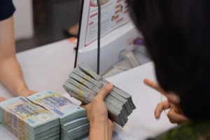 Lãi suất tiết kiệm cao chót vót