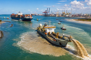 Nạo vét hơn 96 triệu m3 vật liệu dưới biển để nâng cấp cảng huyết mạch: Chi phí lên tới 92.000 tỷ đồng, dự kiến 25 năm mới hoàn thành