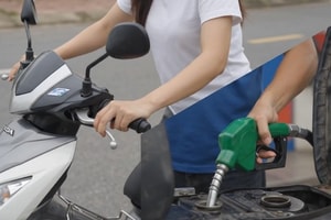 Đổ xăng E10, xe bỗng hụt ga, chết máy: Thợ sửa xe chỉ thẳng thủ phạm