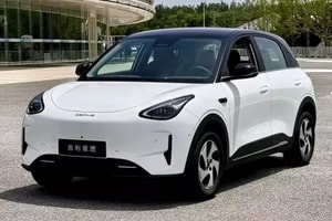 Chạy Hà Nội - Quảng Bình không lo sạc: Geely EX2 vừa có bản nâng cấp đi xa hơn, công nghệ xịn hơn, giá vẫn rẻ