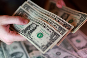 Đồng USD suy yếu khi thị trường đặt cược vào thỏa thuận Mỹ - Iran
