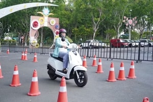 Bà nội trợ mua VinFast Evo Lite lần đầu nói thật về trải nghiệm thực tế trên cung đường 5km/ngày