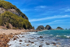 Cách Hà Nội khoảng 150km, có một bãi biển gây sốt với vẻ đẹp nguyên sơ hiếm có, du khách ví như Maldives thu nhỏ