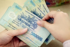 Trưởng thôn, tổ trưởng tổ dân phố sẽ được phụ cấp hơn 15.000.000 đồng/tháng, áp dụng từ 1/7: Điều kiện là gì để được hưởng?