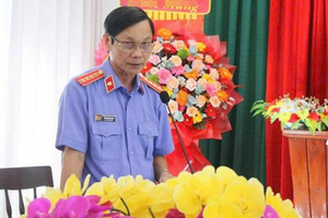Khởi tố, cấm đi khỏi nơi cư trú nguyên Phó Viện trưởng VKSND tỉnh Quảng Ngãi