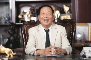 Vị đại gia 81 tuổi gửi 500 tỷ đồng vào ngân hàng, suốt 16 năm qua chỉ để làm một việc