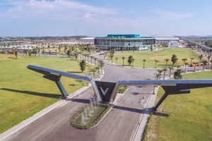 Tận mắt chứng kiến quy trình sản xuất tại VinFast, chuyên gia ngành ô tô phải công nhận độ hiện đại đã vượt qua Hoa Kỳ