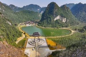 Việt Nam có một thung lũng mang cái tên kỳ lạ: Mở cửa đón khách đúng mùng 1 Tết, là nơi vua Đinh Tiên Hoàng tế trời hơn 1.000 năm trước