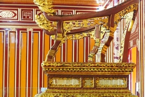 Đưa ngai vua triều Nguyễn trở lại điện Thái Hòa