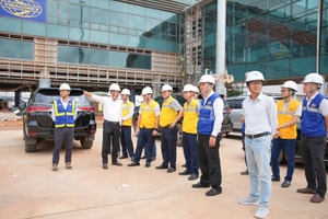 Chủ tịch Vinaconex (VCG) trực tiếp xuống đại công trường sân bay Long Thành, thúc tiến độ dự án trọng điểm quốc gia