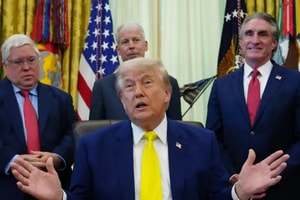 Tổng thống Mỹ Trump nói sẵn sàng gặp lãnh tụ tối cao Iran