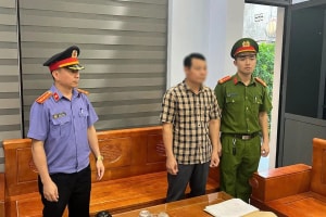 Chính thức bắt tạm giam Hiệu trưởng Nguyễn Văn Đông