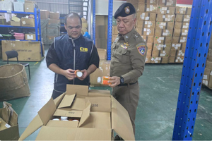 Đột kích kho hàng lớn, thu giữ gần 15.000 thực phẩm chức năng, mỹ phẩm, thảo dược bất hợp pháp trị giá hơn 1,6 tỷ đồng