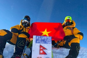 Người phụ nữ Việt Nam đầu tiên chinh phục đỉnh Everest - Lhotse trong vòng 27 giờ