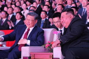 Chủ tịch Trung Quốc dự tiệc chiêu đãi, xem ca nhạc cùng Chủ tịch Triều Tiên