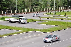Bộ Công an đề xuất tăng mạnh câu hỏi lý thuyết sát hạch lái xe, chống học mẹo