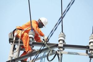 Tiêu thụ điện lập kỷ lục, mỗi năm miền Bắc cần thêm một ‘thủy điện Hòa Bình’?