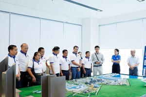 Tổ hợp gang thép 7 tỷ USD của Hòa Phát (HPG) đón tiếp đoàn đại biểu quốc tế đến tham quan