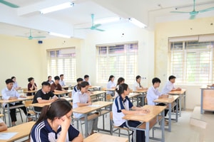 Hơn 5.000 thí sinh bỏ thi Ngữ văn, 8 em bị đình chỉ
