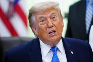 Ông Trump hạ lệnh 'giáng đòn mạnh', Iran cảnh báo chiến sự sẽ vượt khỏi Trung Đông: Thế giới nín thở