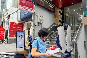 Người phụ nữ 53 tuổi kể chuyện quyết định rút tiền tiết kiệm vào bắt đáy vàng sau nhiều tháng chờ đợi