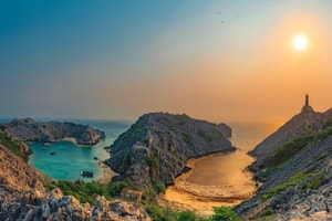 Ngọn hải đăng hơn 130 năm tuổi do Pháp xây dựng: Được ví như ‘Mắt ngọc’ canh giữ cửa ngõ vịnh Bắc Bộ, là điểm đến đầy mê hoặc của Hải Phòng