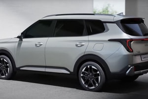 KIA ‘thổi luồng gió mới’ với mẫu MPV 7 chỗ giá chỉ 315 triệu khách gia đình Việt sẽ thích: Trang bị cửa sổ trời, động cơ xăng - dầu đủ cả, thoải mái chọn