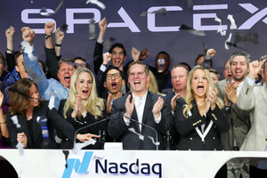 Elon Musk vui như Tết: Cổ phiếu SpaceX tăng vọt 2 ngày sau IPO, lọt top 6 công ty lớn nhất thế giới