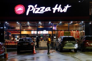 Gần 50 năm sau ngày được thâu tóm, Pizza Hut lại đổi chủ