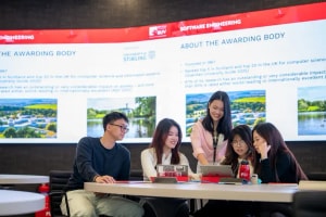 Trường ĐH 'xịn' ngang RMIT và VinUni của tỷ phú Phạm Nhật Vượng tung học bổng tới 70% cho ngành học hot: Ai được nhận?