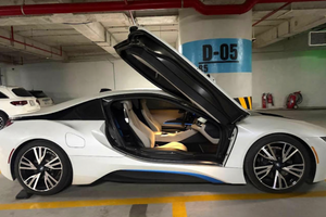 Tập đoàn Sơn Hải bất ngờ rao bán loạt siêu xe, từ Mercerdes-BenZ, Lexus, BMW i8 đến Bentley